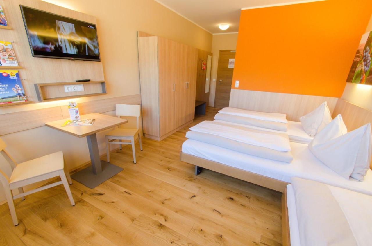 Jufa Hotel Neutal Bagian luar foto