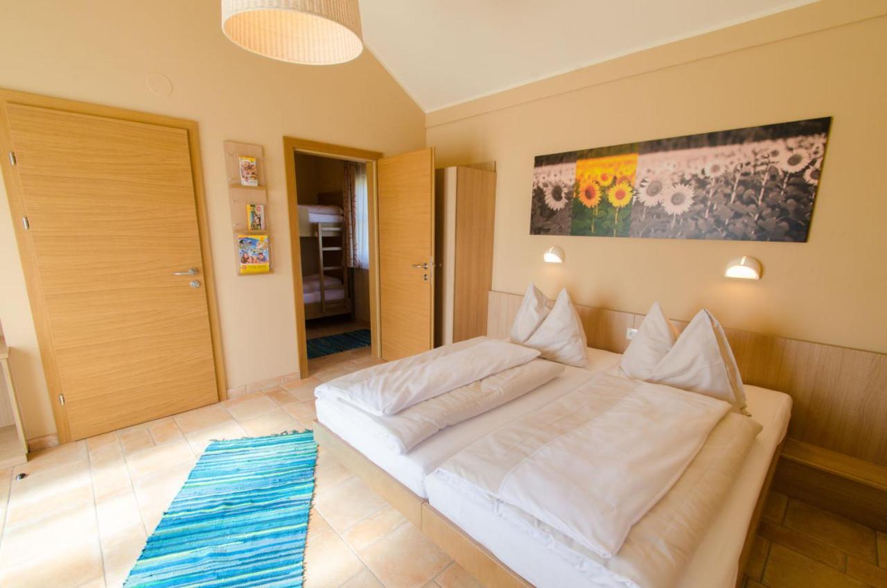 Jufa Hotel Neutal Bagian luar foto