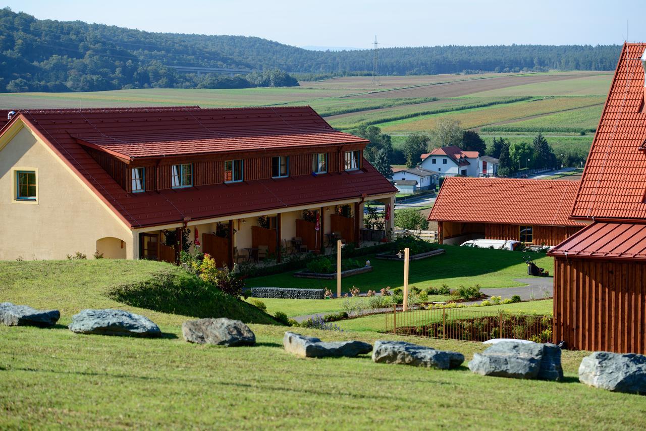 Jufa Hotel Neutal Bagian luar foto