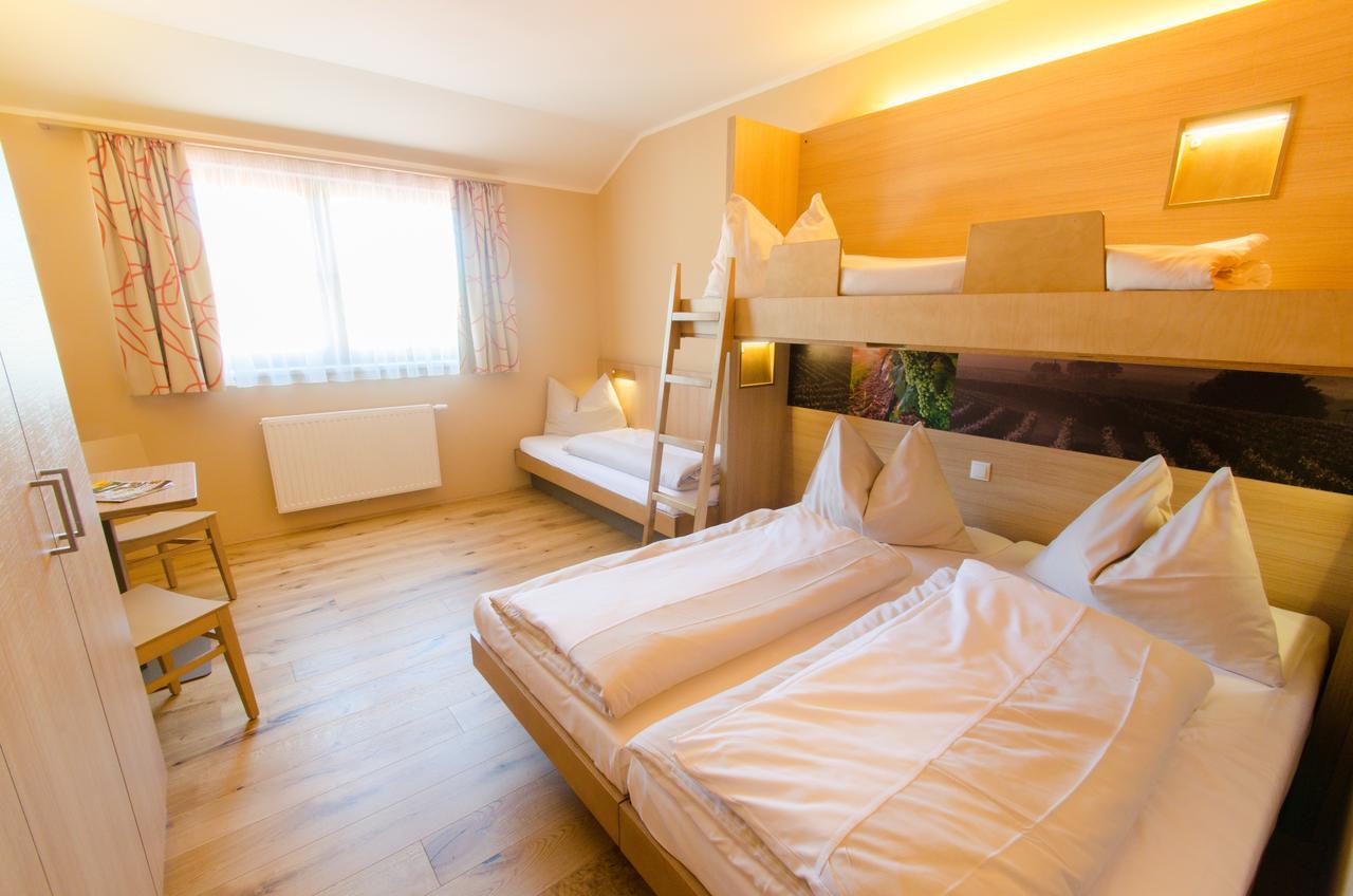 Jufa Hotel Neutal Bagian luar foto